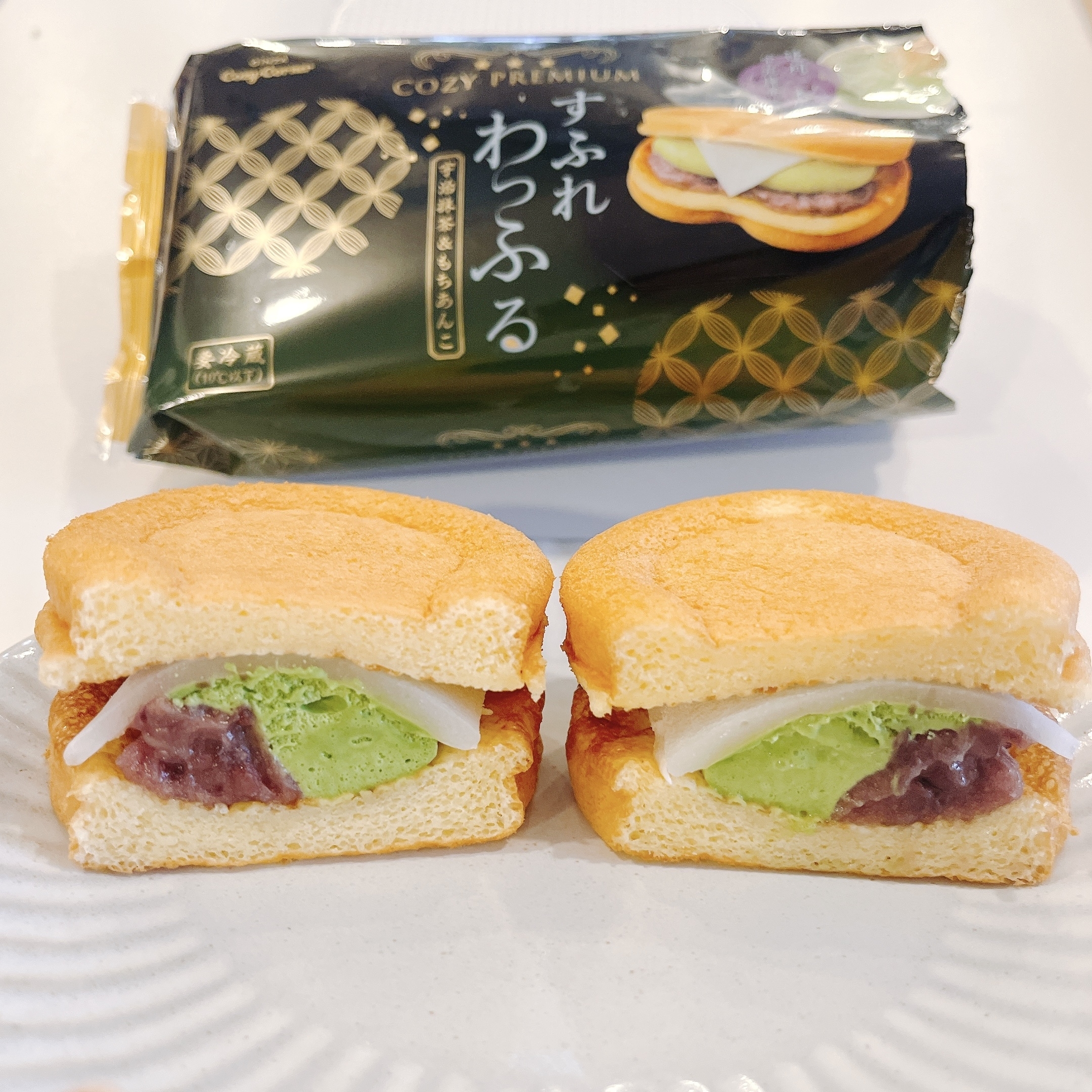 コージーコーナーのオススメのスイーツ「コージープレミアムスフレワッフル（宇治抹茶&amp;amp;もちあんこ）」