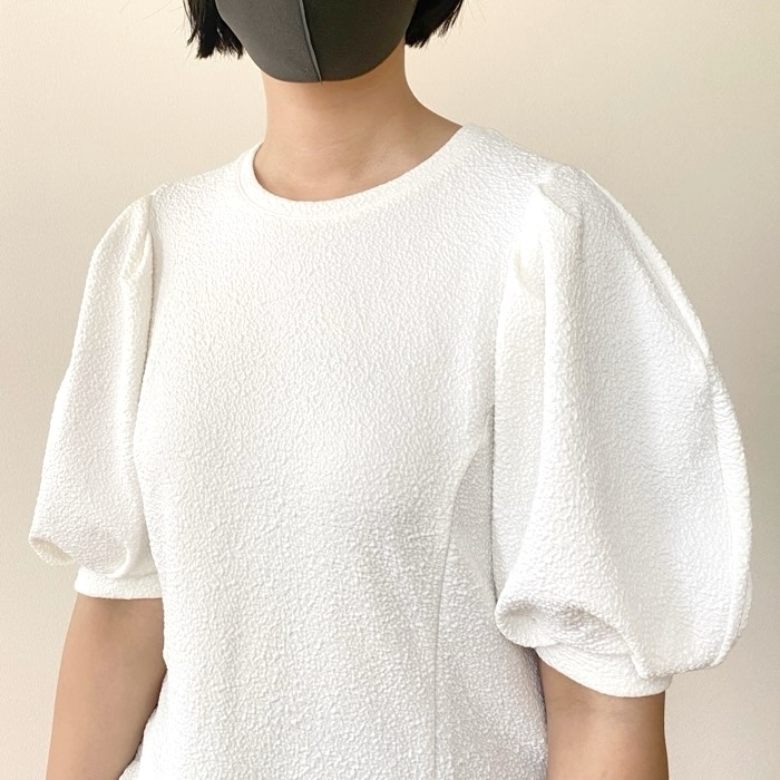 GU(ジーユー)のおすすめファッションアイテム「ボリュームスリーブT(5分袖)Z+E」