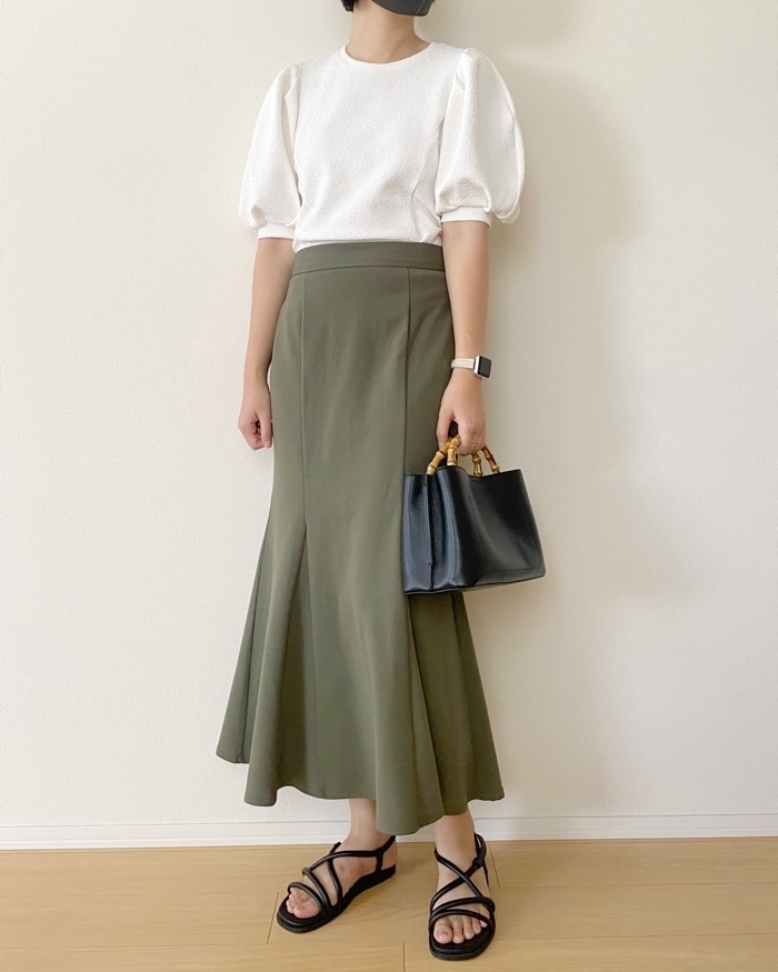 GU（ジーユー）のおすすめファッションアイテム「ボリュームスリーブT（5分袖）Z+E」のコーディネート