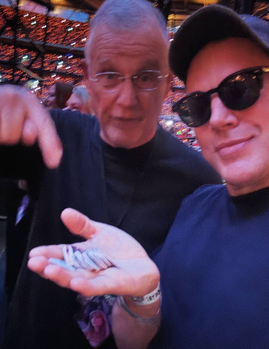 Channing Tatum Gifted Taylor Swift's Guitar Pickes From Her Dad, image size:900x1170