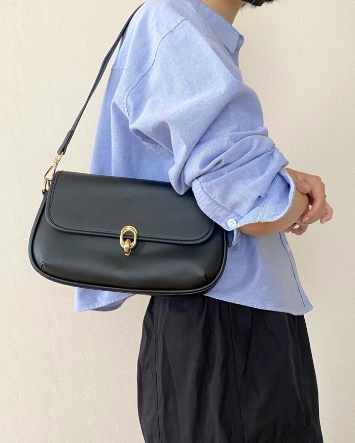 lawgy(ラウジー)のおすすめバッグ「アクセントロックフィッティング2wayバッグ」