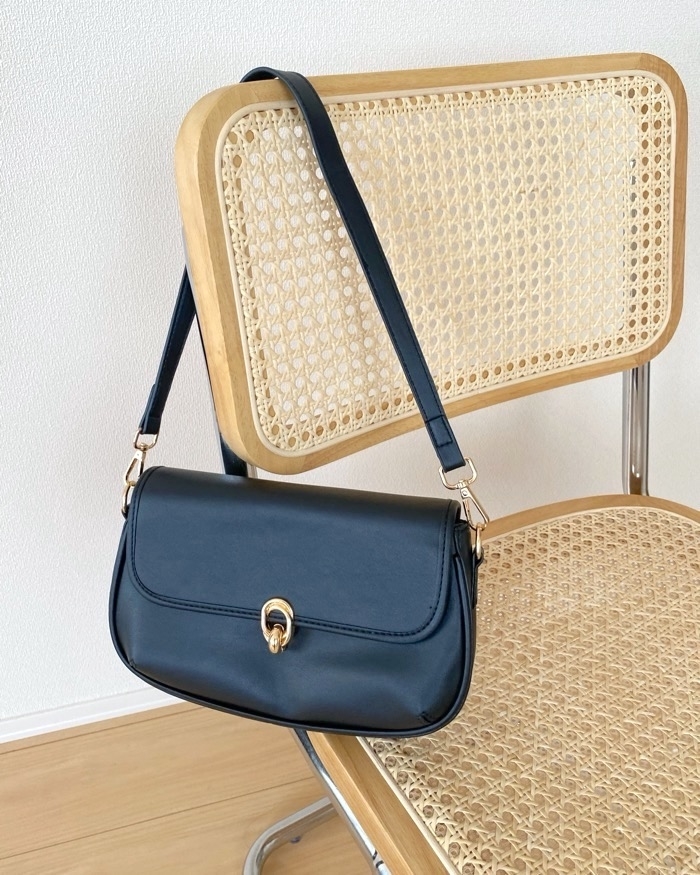 lawgy(ラウジー)のおすすめバッグ「アクセントロックフィッティング2wayバッグ」