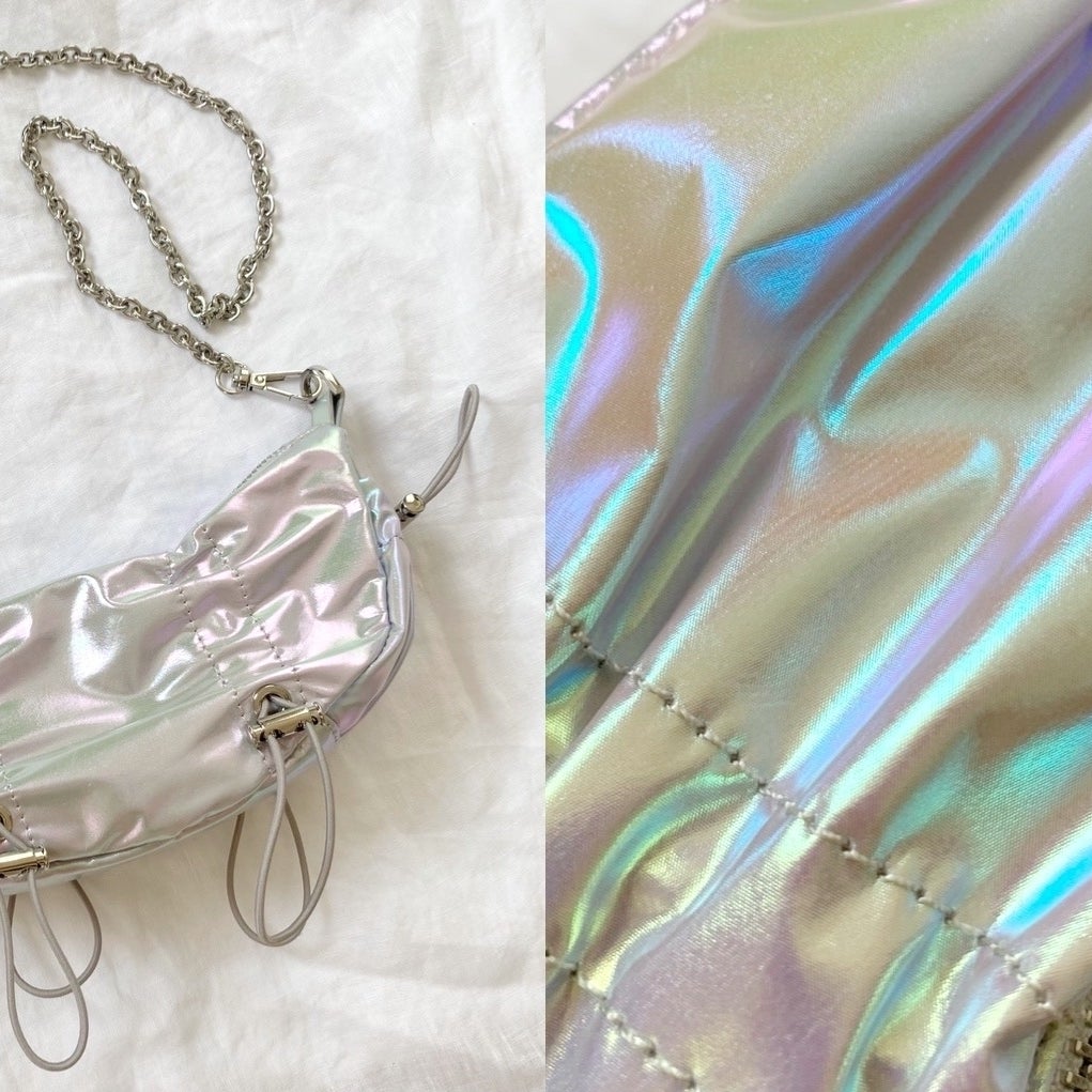 ZARAのおすすめアイテム「メタリック加工ギャザーミニバケットバッグ」