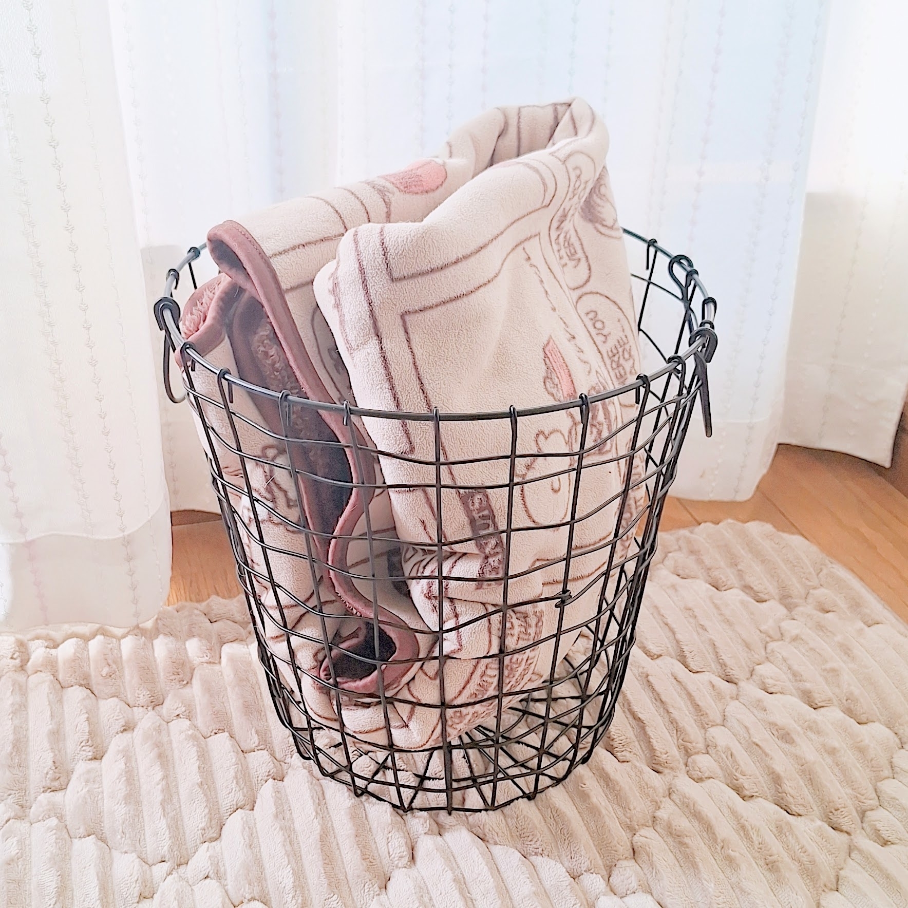 DAISO（ダイソー）のおすすめ雑貨「ワイヤークラフトバスケット（丸形）」