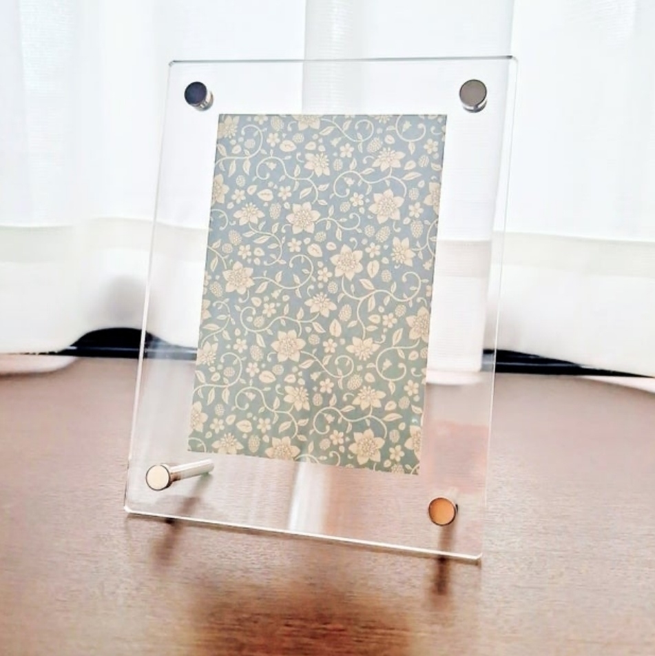 無印良品のおすすめインテリアグッズ「アクリルフレーム・4」