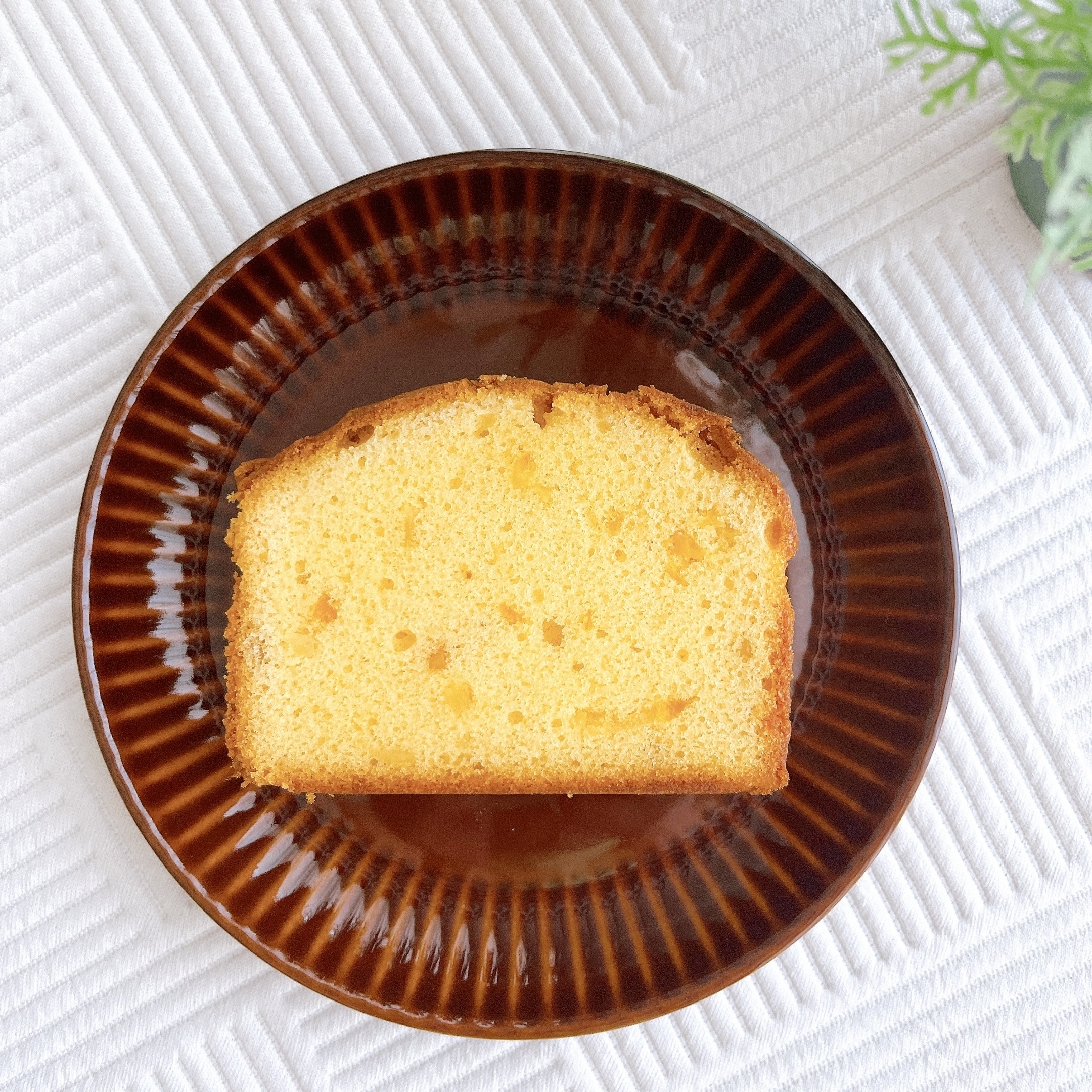 FamilyMart(ファミリーマート)のおすすめスイーツ「はちみつとオレンジのパウンドケーキ」