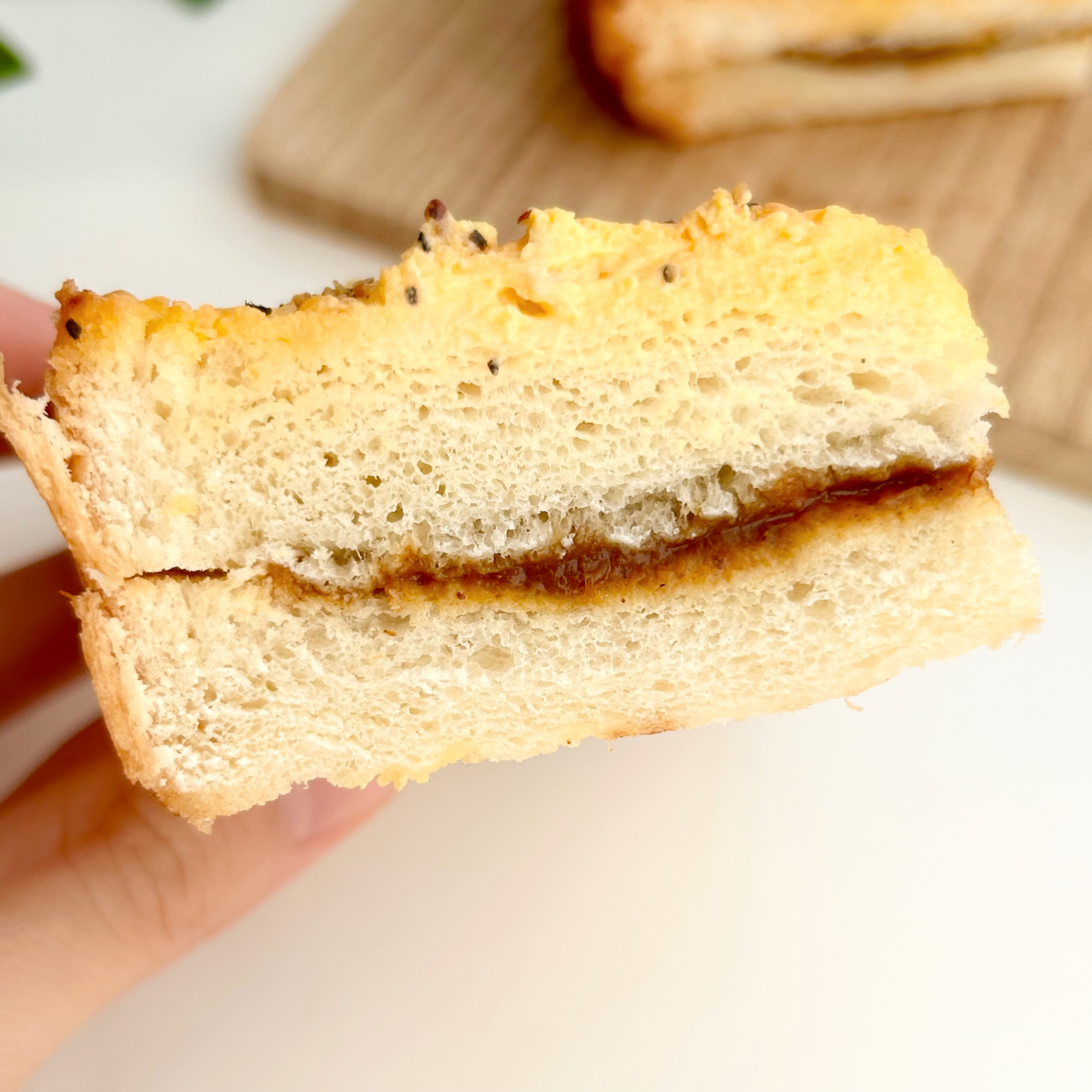 FamilyMart(ファミリーマート)のおすすめパン「焼たまごカレートースト」