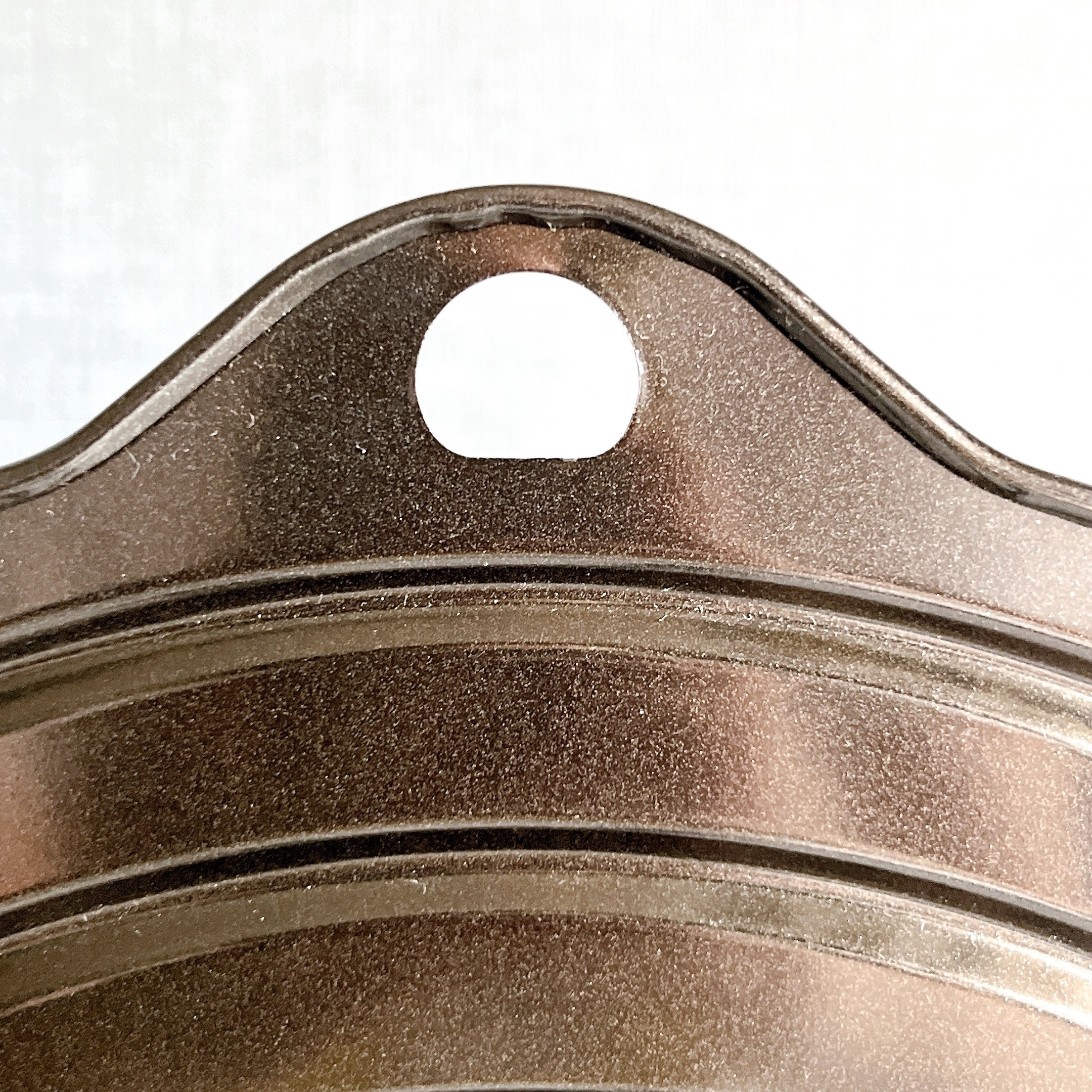 ニトリのおすすめ便利グッズ「立ってたたんで収納できる兼用蓋(22・24・26cm)」