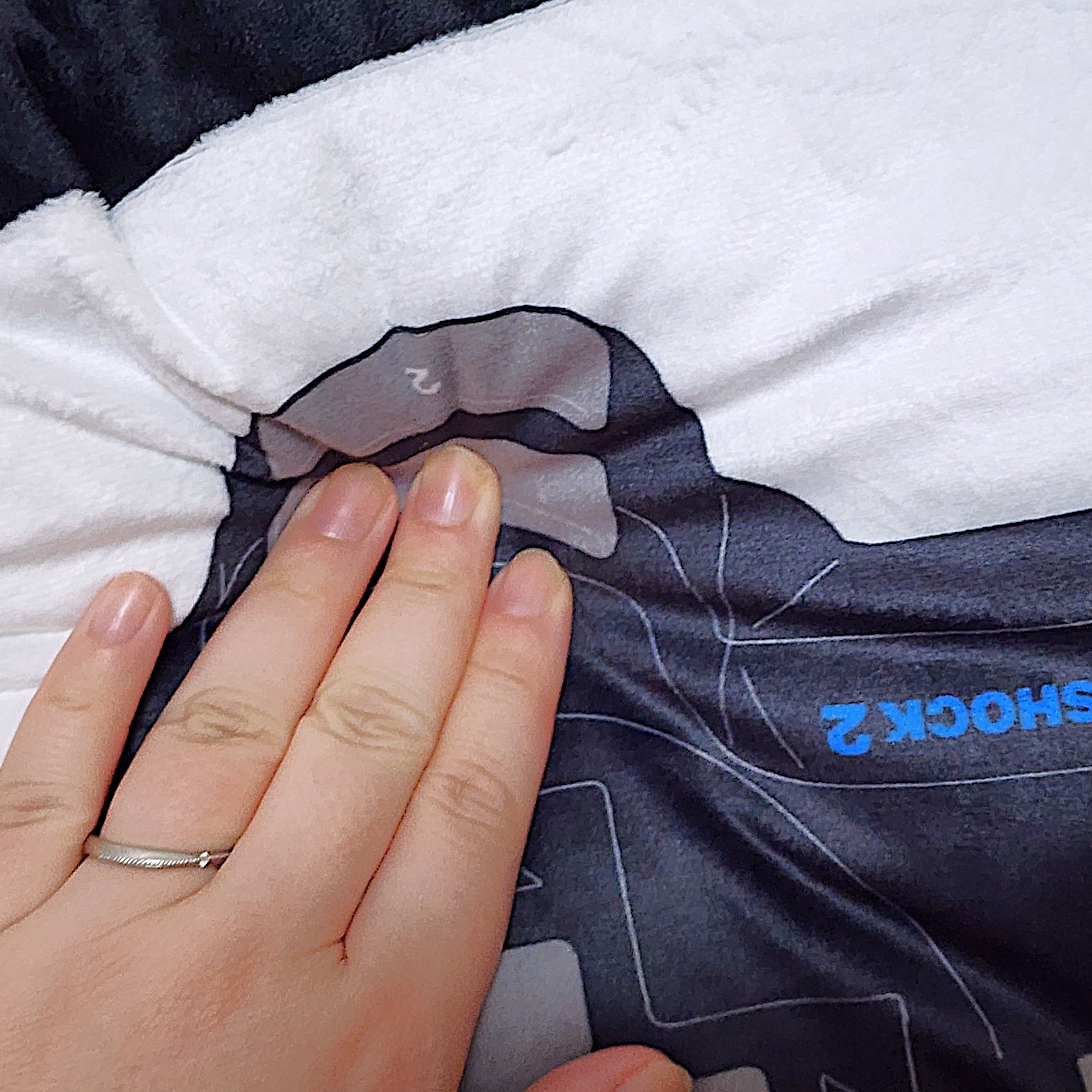 ニトリのおすすめ雑貨「PlayStation 2 ダイカットクッション ブラック」