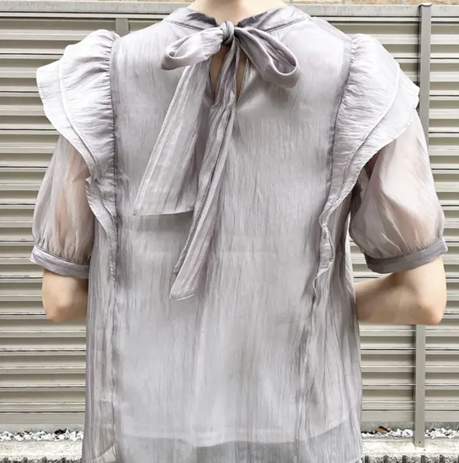 Honeys(ハニーズ)のおすすめファッションアイテム「フリルブラウス」