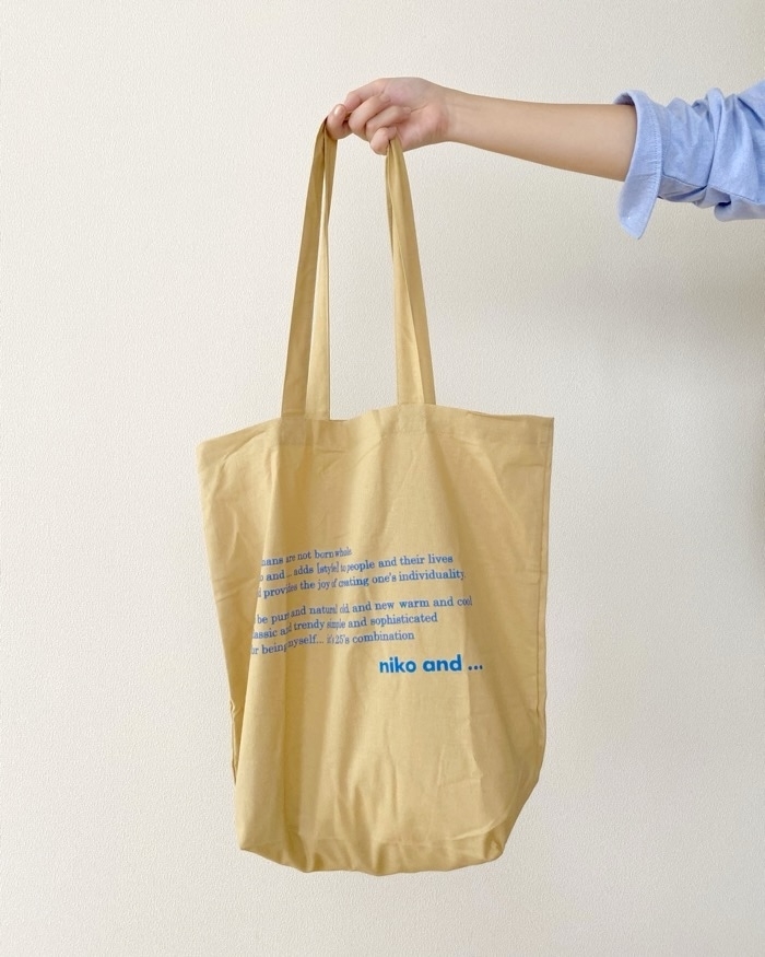 nikoand…（ニコアンド）のおすすめファッションアイテム「オリジナルロゴ パッカブルトートバッグ」