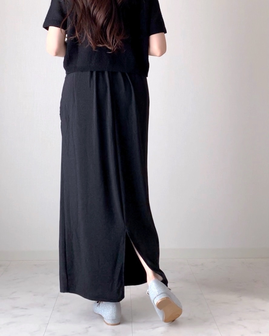 しまむらのおすすめファッションアイテム「ラメシャーリングナローSK」