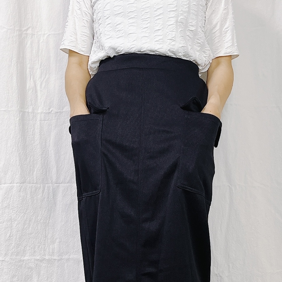 しまむらのおすすめファッションアイテム「リブDBカーゴナローSK」