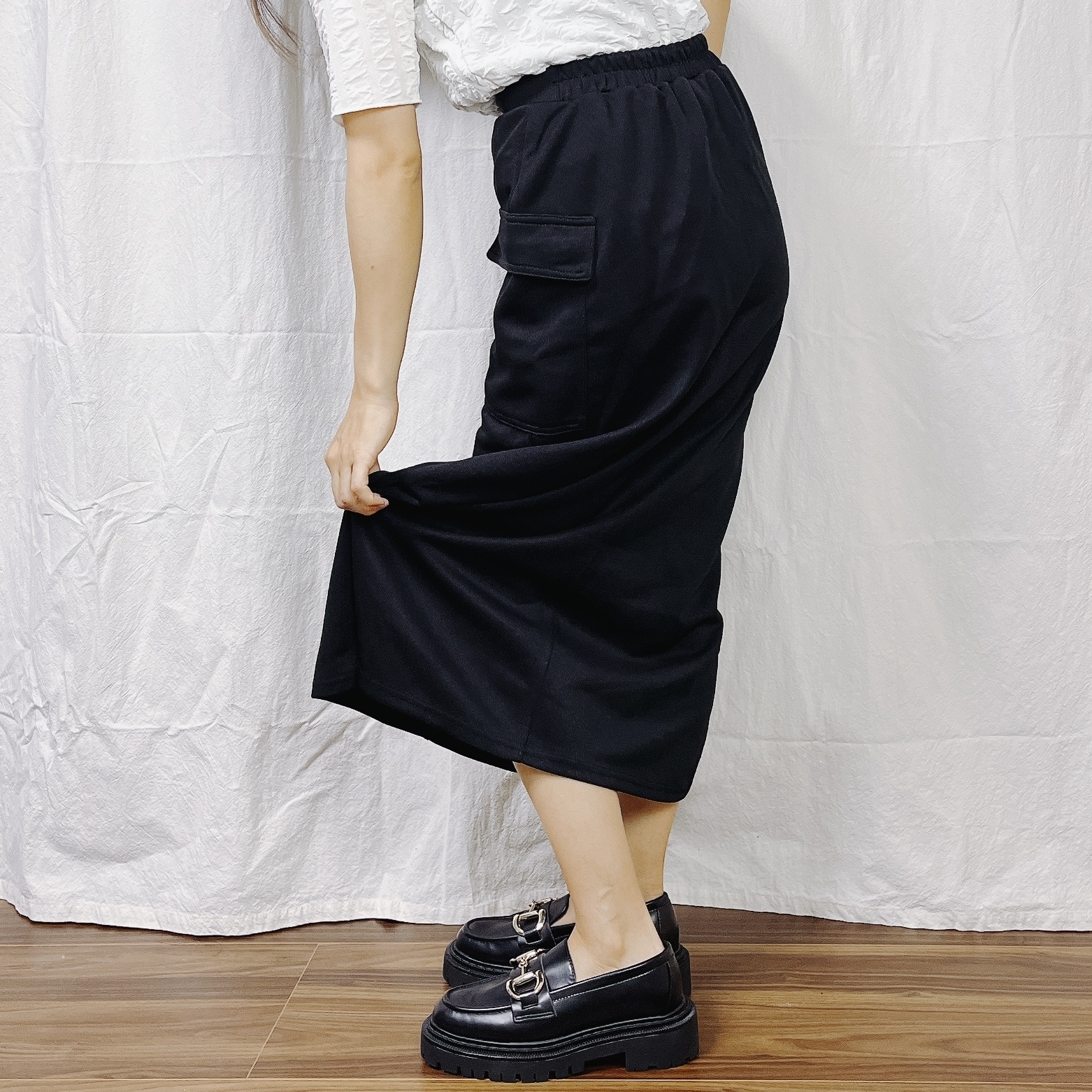 しまむらのおすすめファッションアイテム「リブDBカーゴナローSK」