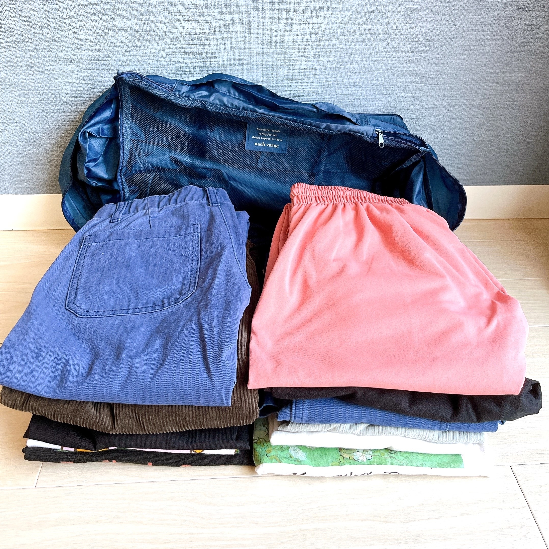 3COINSのオススメのグッズ「衣類圧縮バッグ：大」