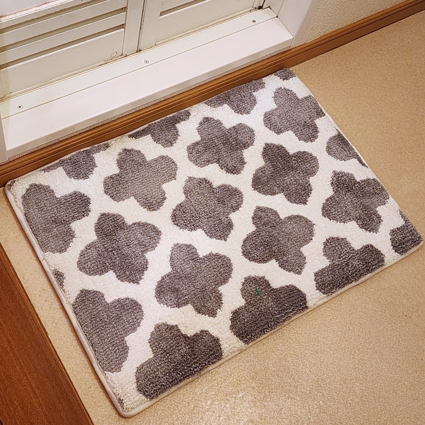 ニトリのおすすめ便利グッズ「低反発バスマット（リバウド2 45X65）」