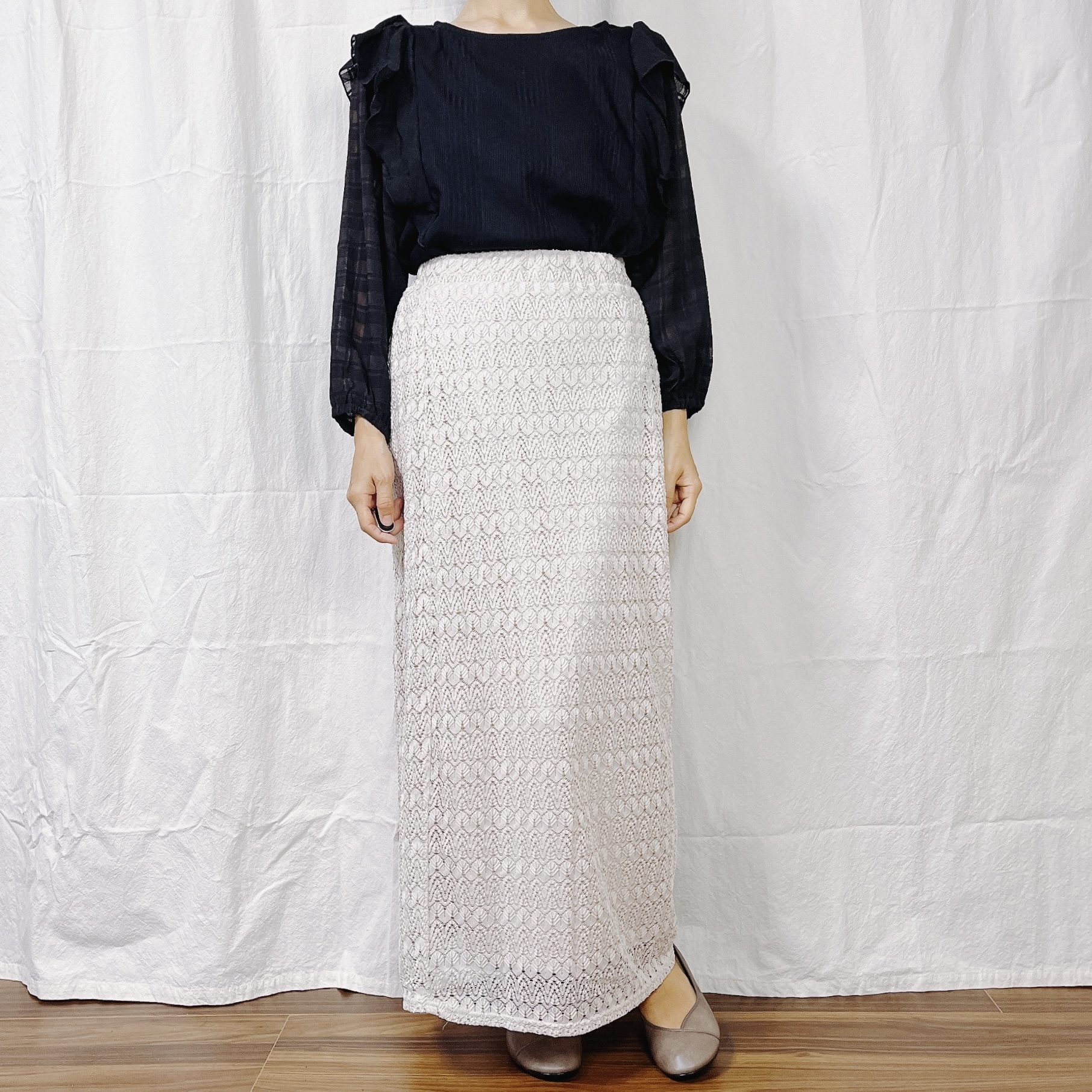 しまむらのおすすめファッションアイテム「HK WORKS LONDON ラッフルシアーシャツ」のコーディネート