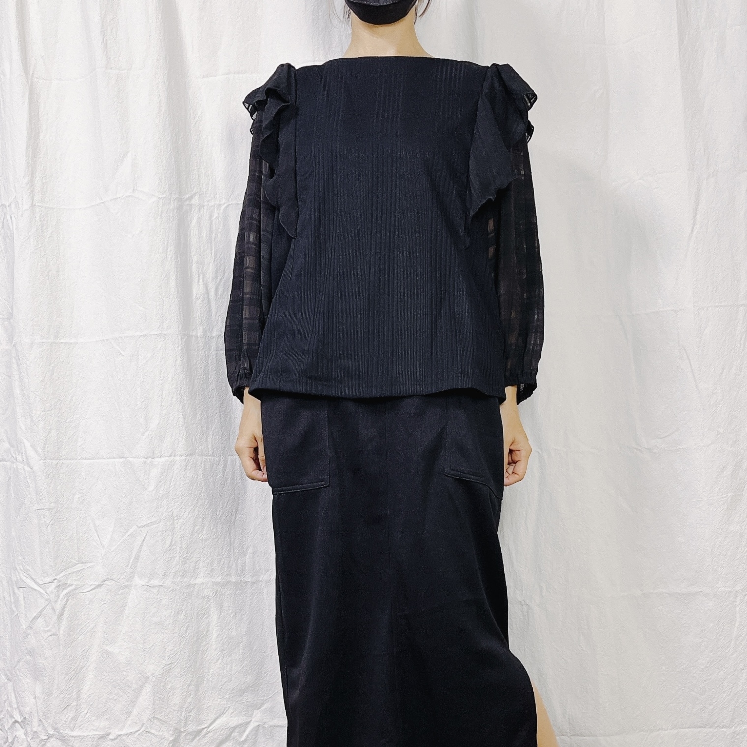 しまむらのおすすめファッションアイテム「HK WORKS LONDON ラッフルシアーシャツ」