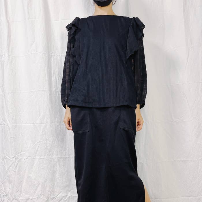 しまむらのおすすめファッションアイテム「HK WORKS LONDON ラッフルシアーシャツ」