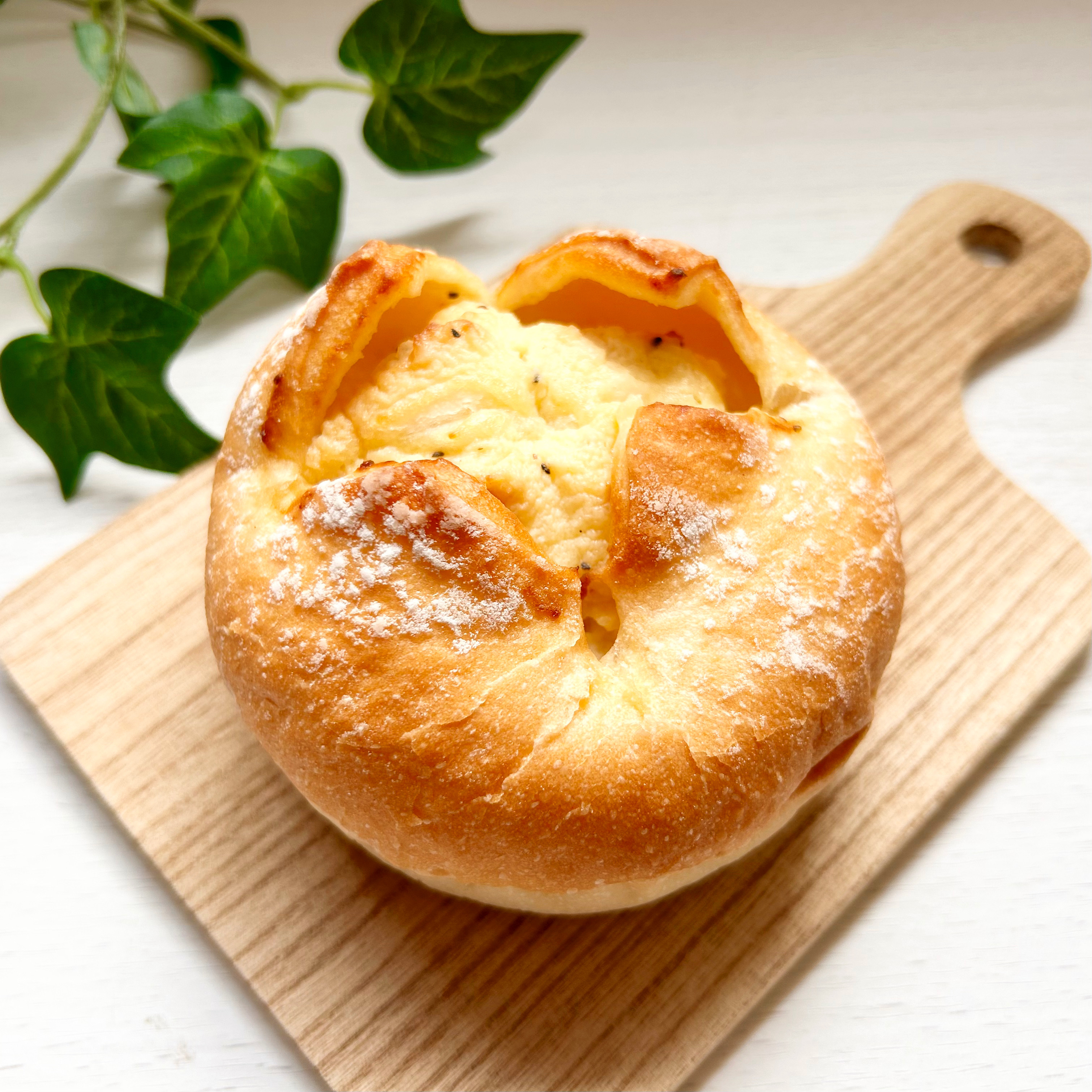 LAWSON（ローソン）のおすすめパン「じゃがいもマヨパン」