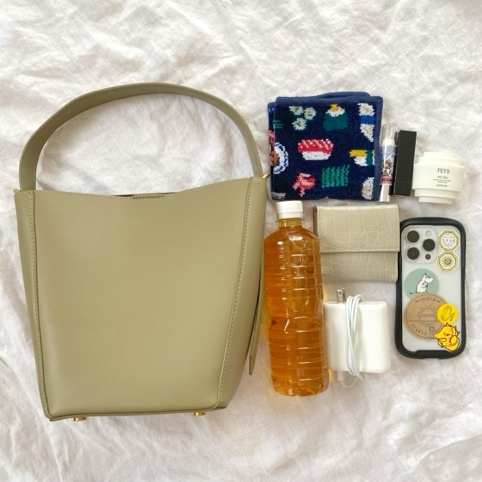 ZARA(ザラ)のおすすめファッションアイテム「バケットバッグ」