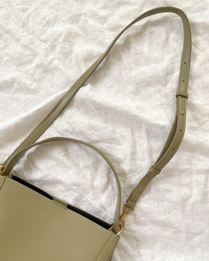 ZARA(ザラ)のおすすめファッションアイテム「バケットバッグ」