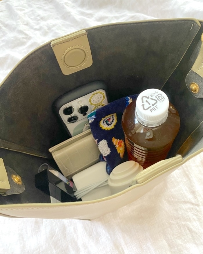 ZARA(ザラ)のおすすめファッションアイテム「バケットバッグ」