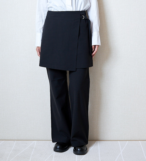 GU（ジーユー）のおすすめファッションアイテム「2ピーススカートパンツNT+E」