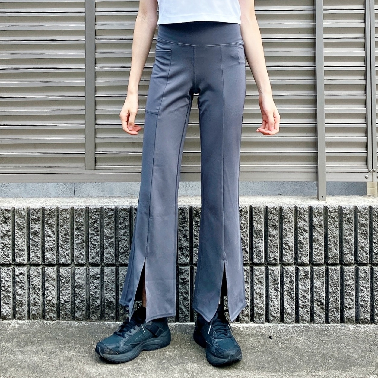 GU(ジーユー)のおすすめファッション「ソフトコンフォートフレアレギンスGA+X」のコーディネート