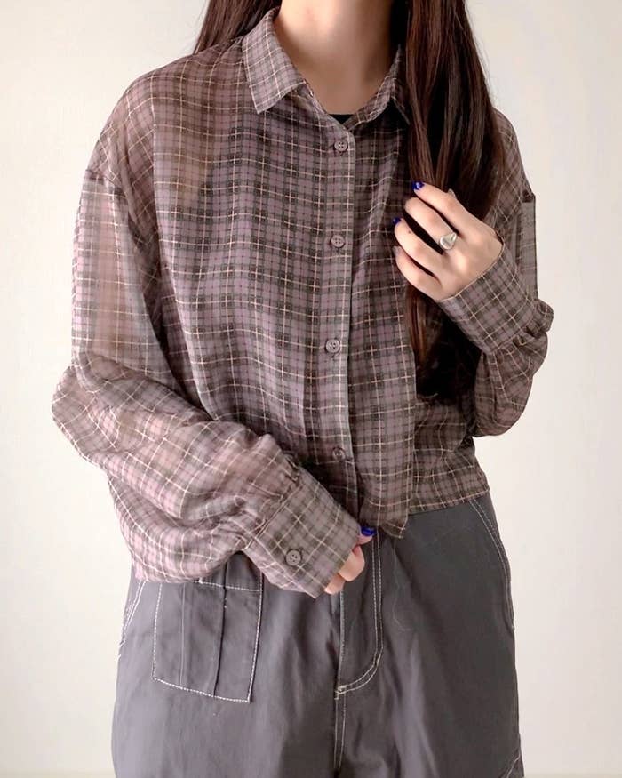 しまむらのおすすめファッションアイテム「シアーヨウリュウチェックSH」