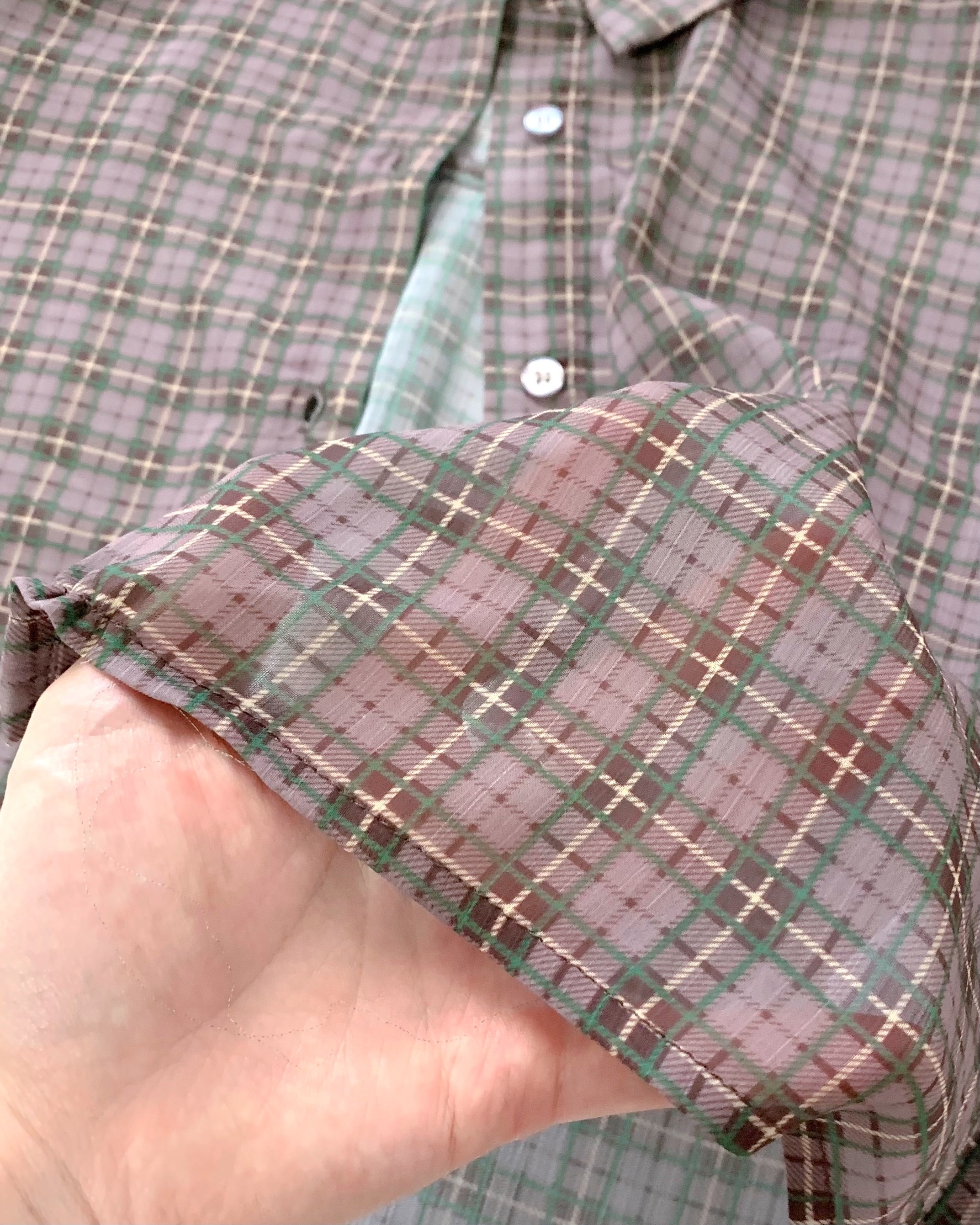 しまむらのおすすめファッションアイテム「シアーヨウリュウチェックSH」