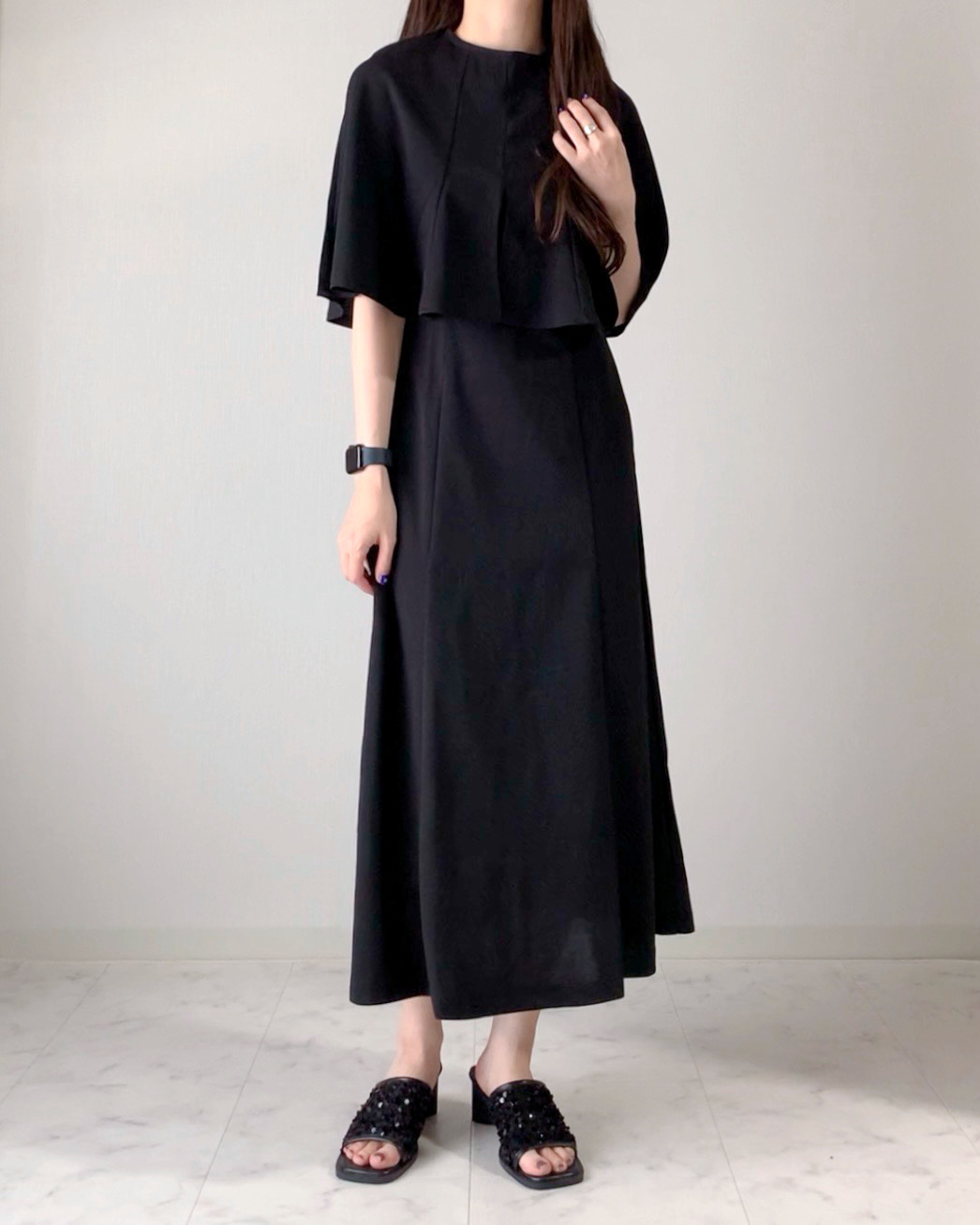 しまむらのおすすめファッションアイテム「TNKケープ+ワンピ」