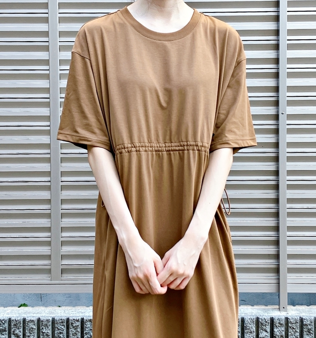 Honeys（ハニーズ）のおすすめワンピース「ドロスト使いワンピース」