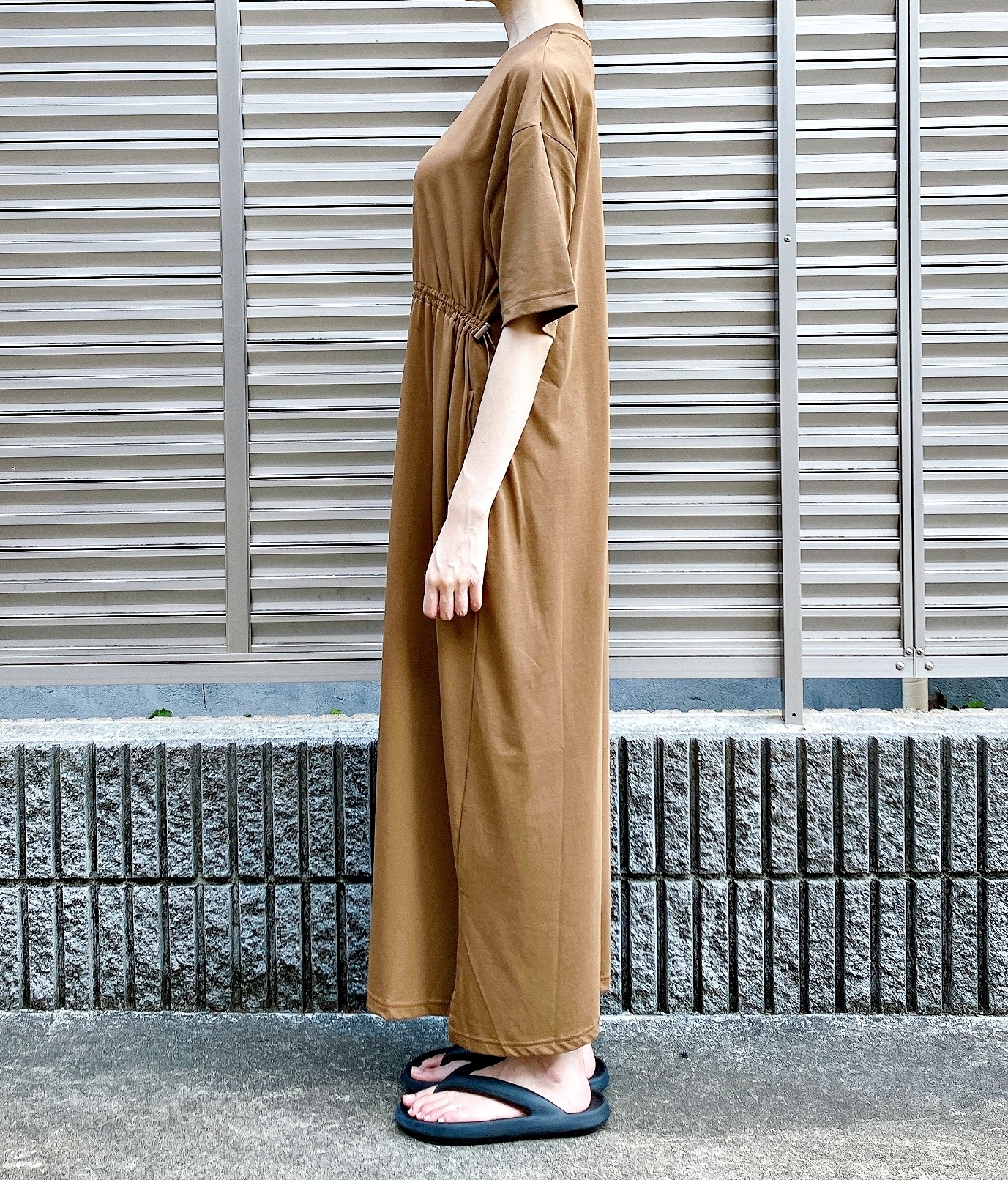 Honeys（ハニーズ）のおすすめワンピース「ドロスト使いワンピース」