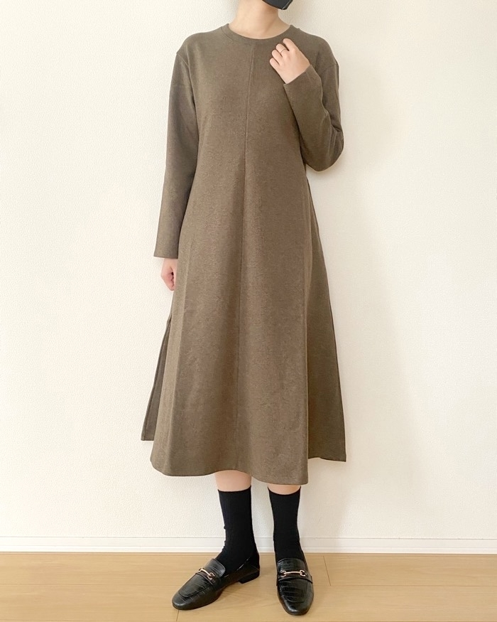 UNIQLO（ユニクロ）のおすすめファッションアイテム「ブラッシュドジャージーワンピース」のコーディネート
