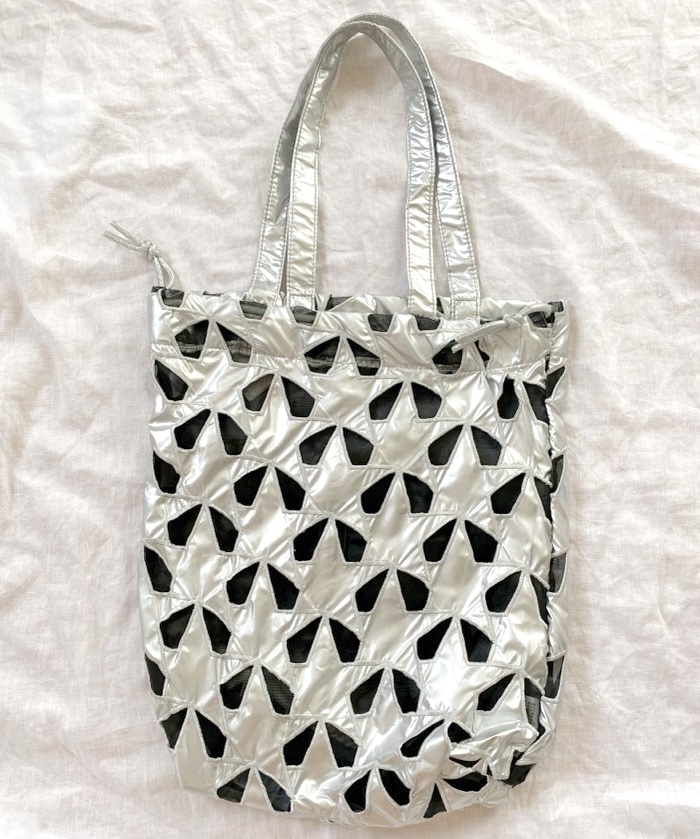 nikoand…（ニコアンド）のおすすめファッションアイテム「オリジナルモチーフカットワークトートバッグ」