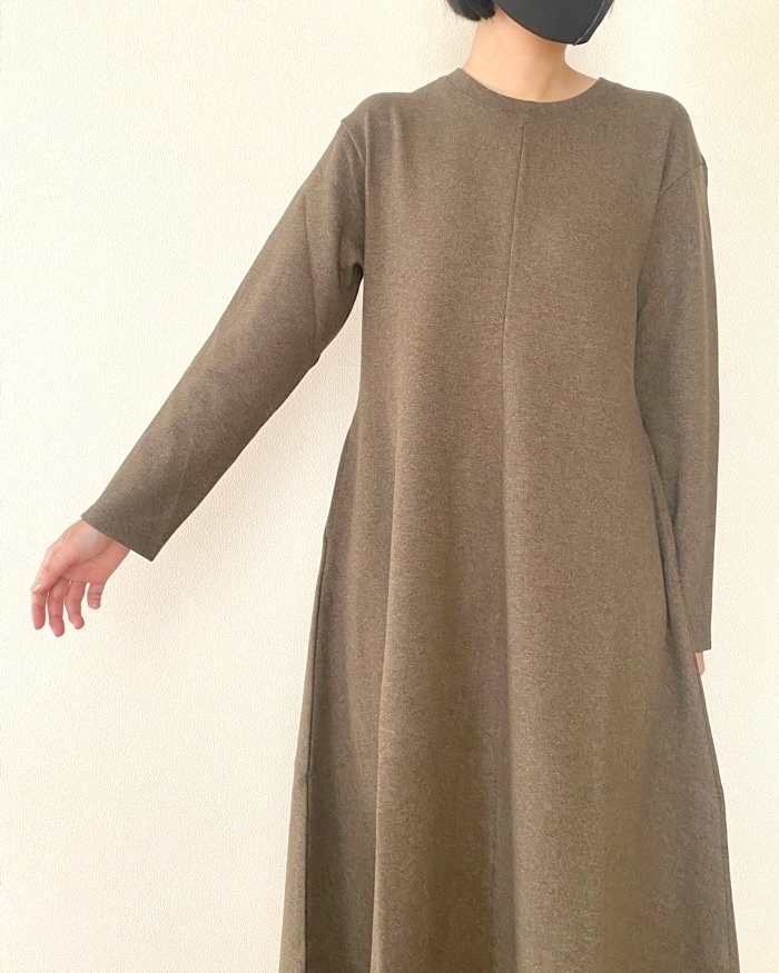 UNIQLO（ユニクロ）のおすすめファッションアイテム「ブラッシュドジャージーワンピース」