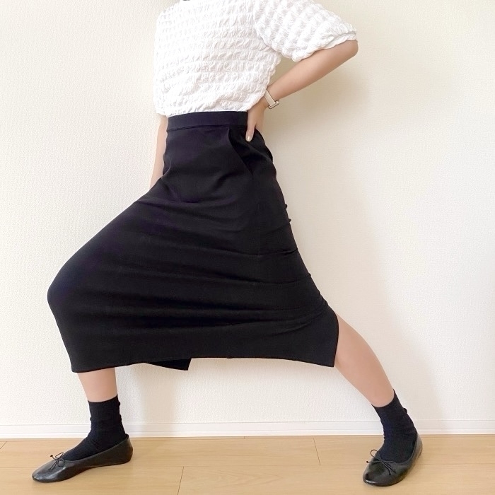 ユニクロのオススメのスカート「ウルトラストレッチナロースカート」