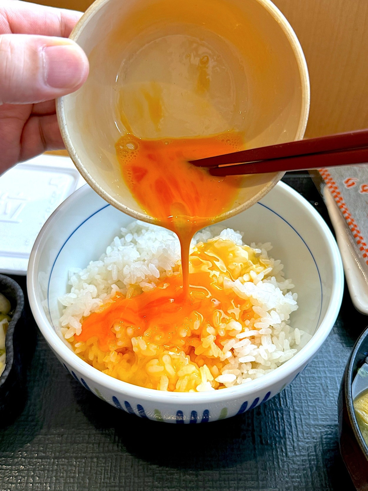 なか卯のおすすめメニュー「こだわり卵の納豆朝食」