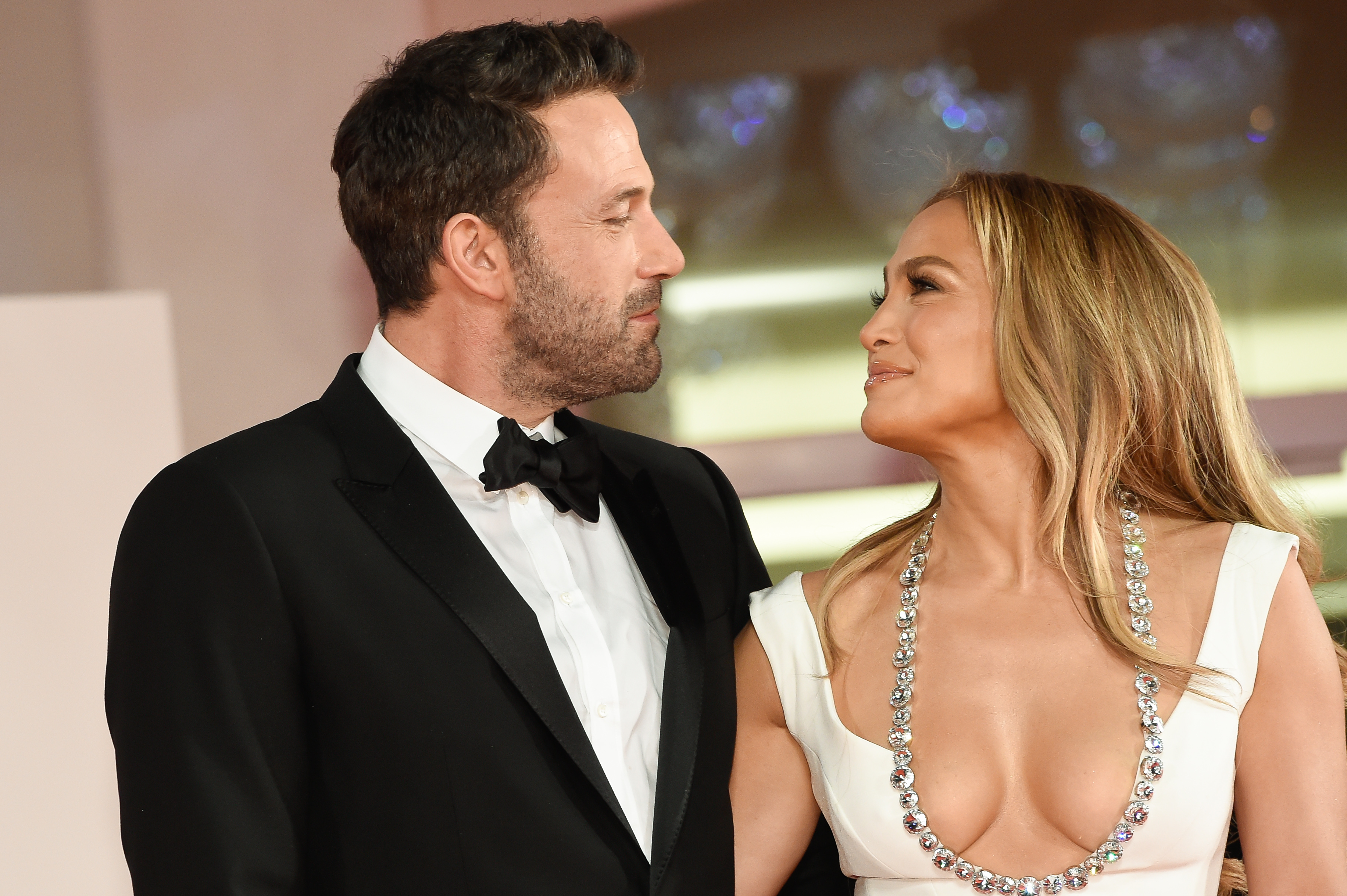 Jennifer Lopez & Ben Affleck's Full Relationship Timeline