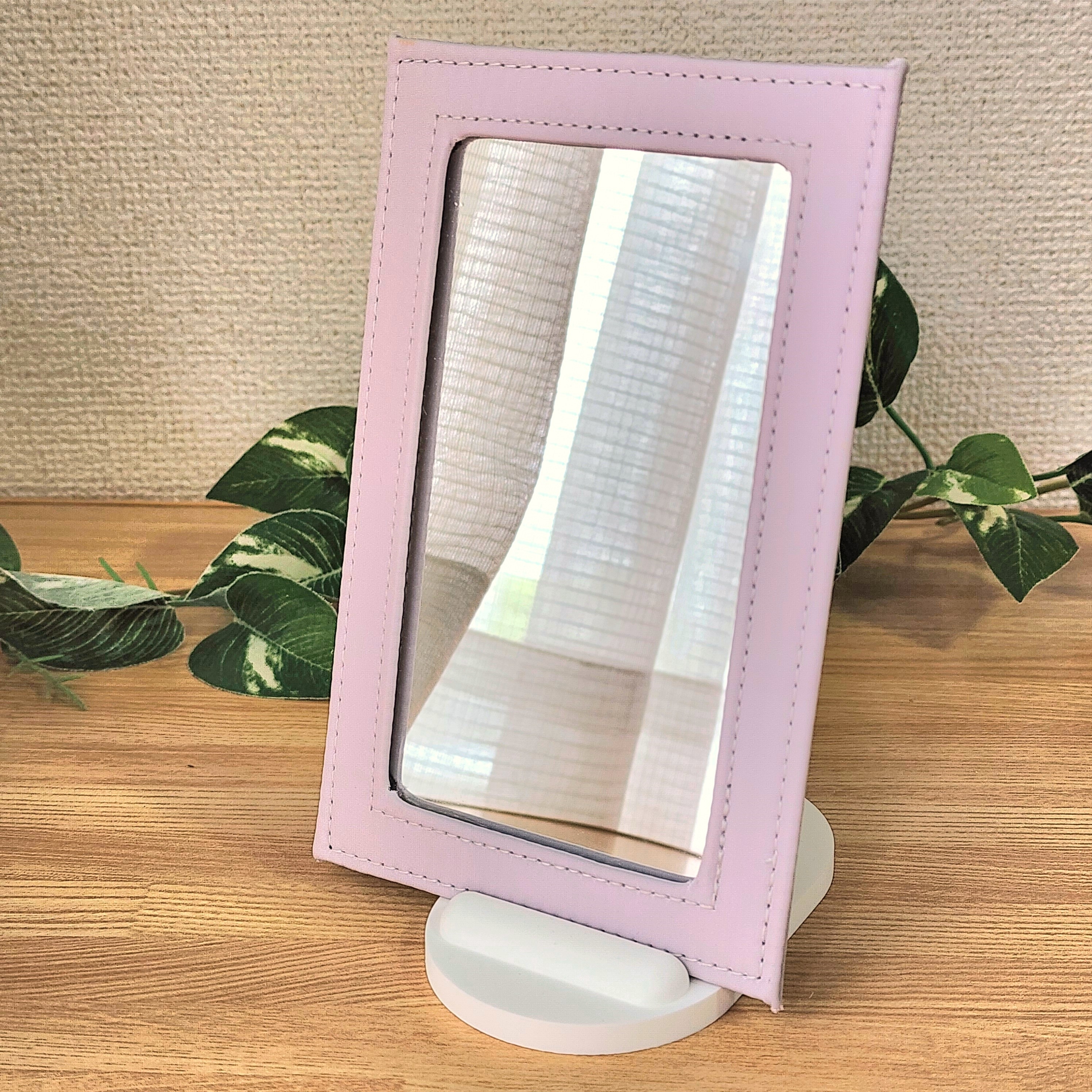 PLAZA(プラザ)のおすすめ雑貨「スヌーピー PEANUTS マスコットモバイルスタンド」