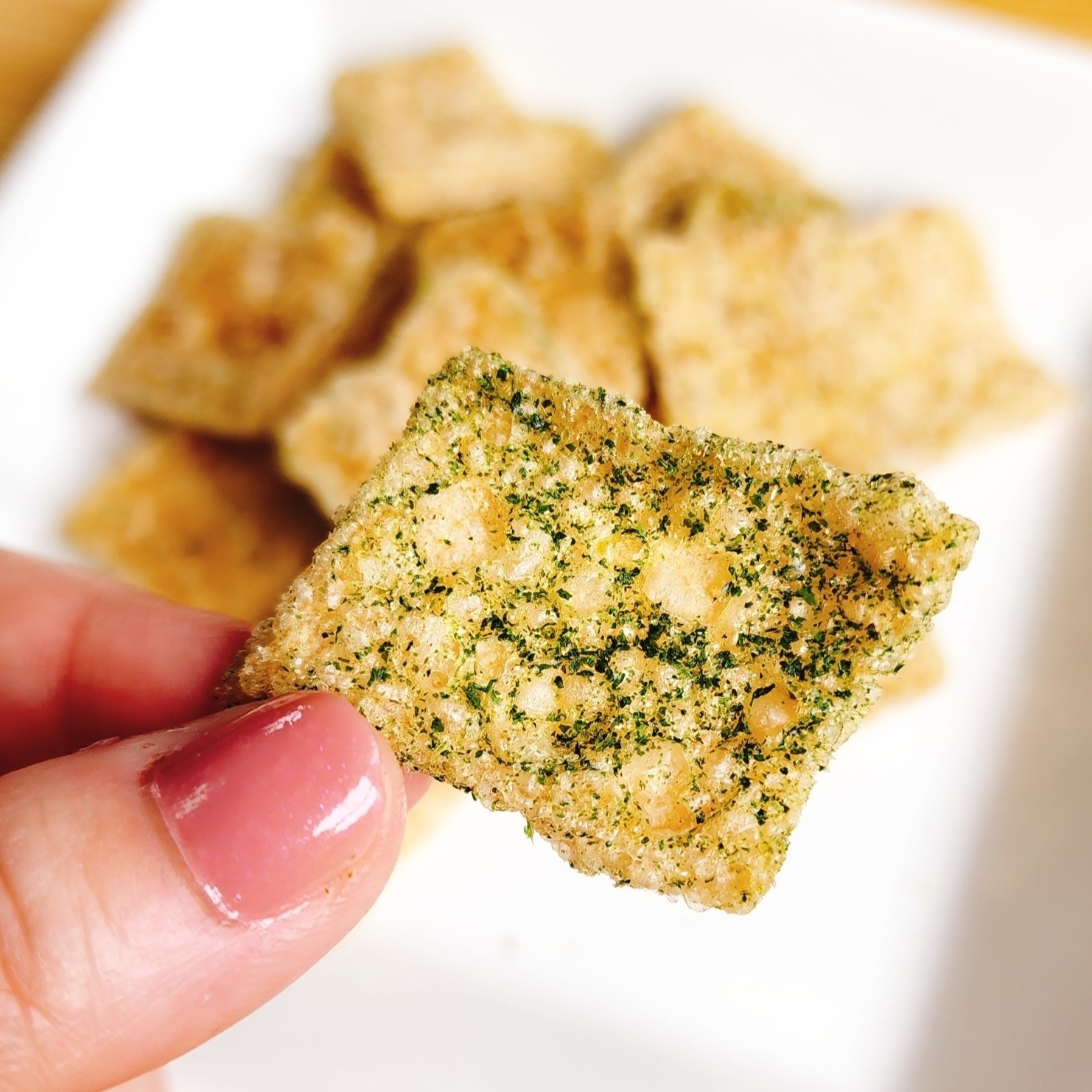 ローソンのおすすめスナック「こんにゃくチップス のりしお味」