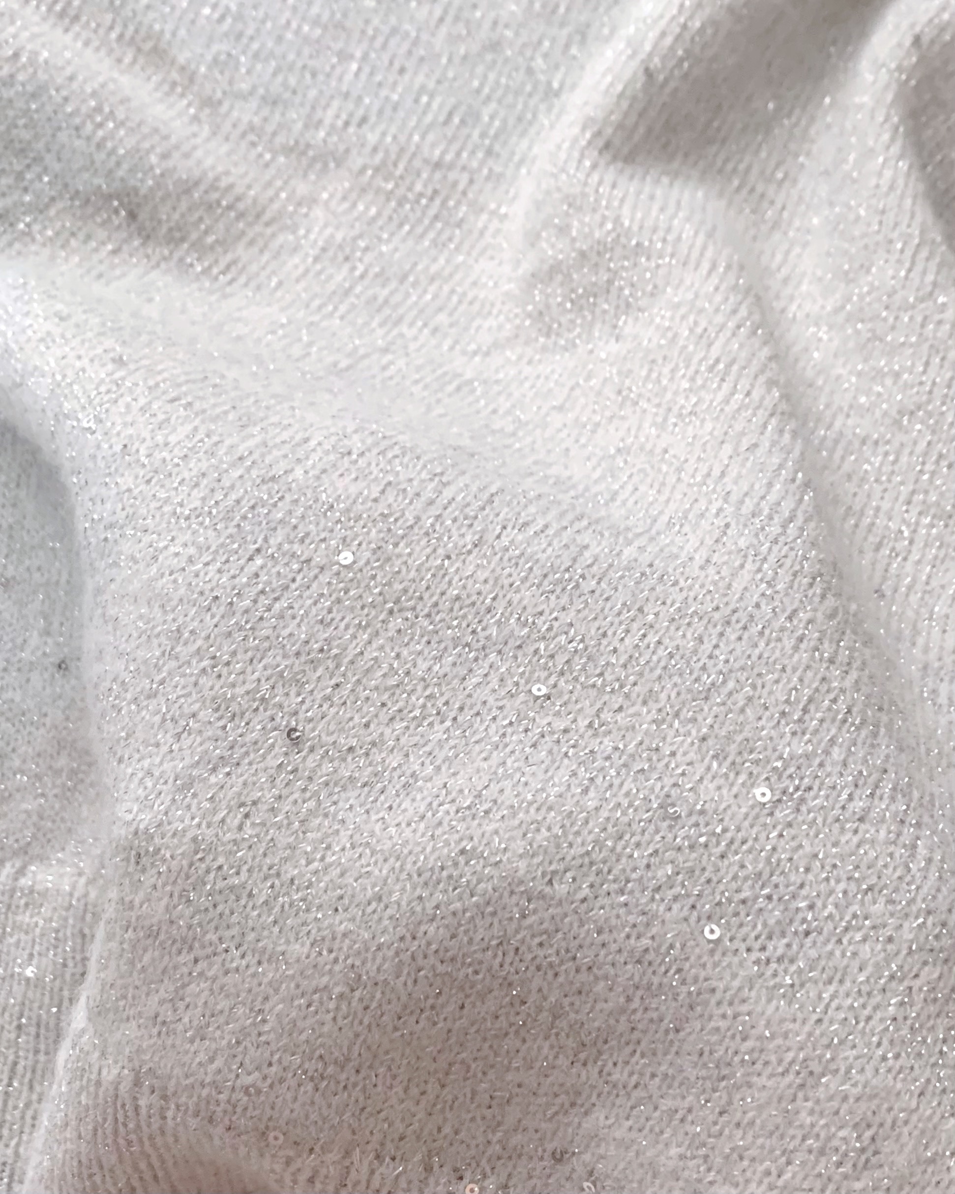 しまむらのおすすめファッションアイテム「スパンコールハンソデニット」