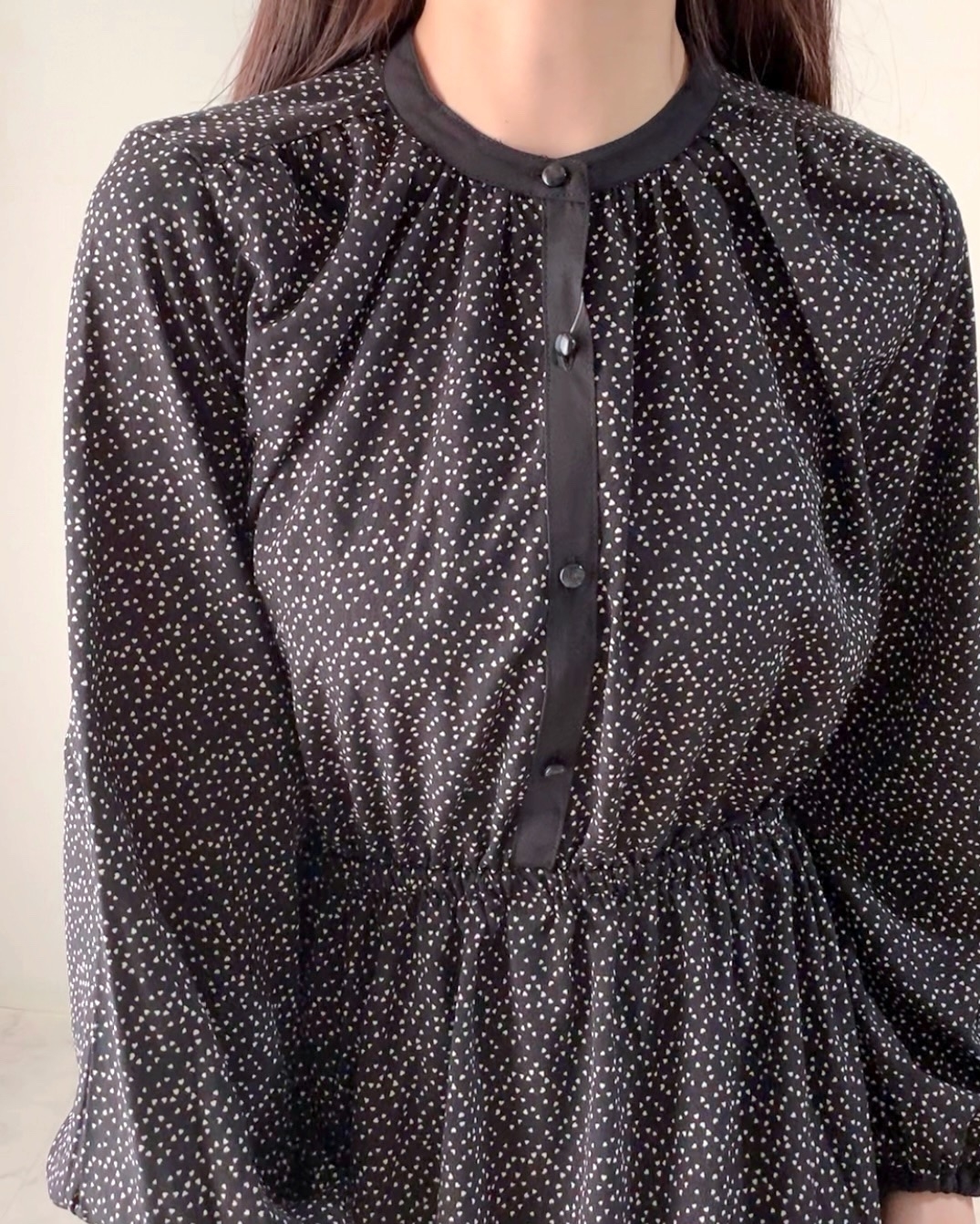 しまむらのおすすめファッションアイテム「ハートドットハイショクOP」