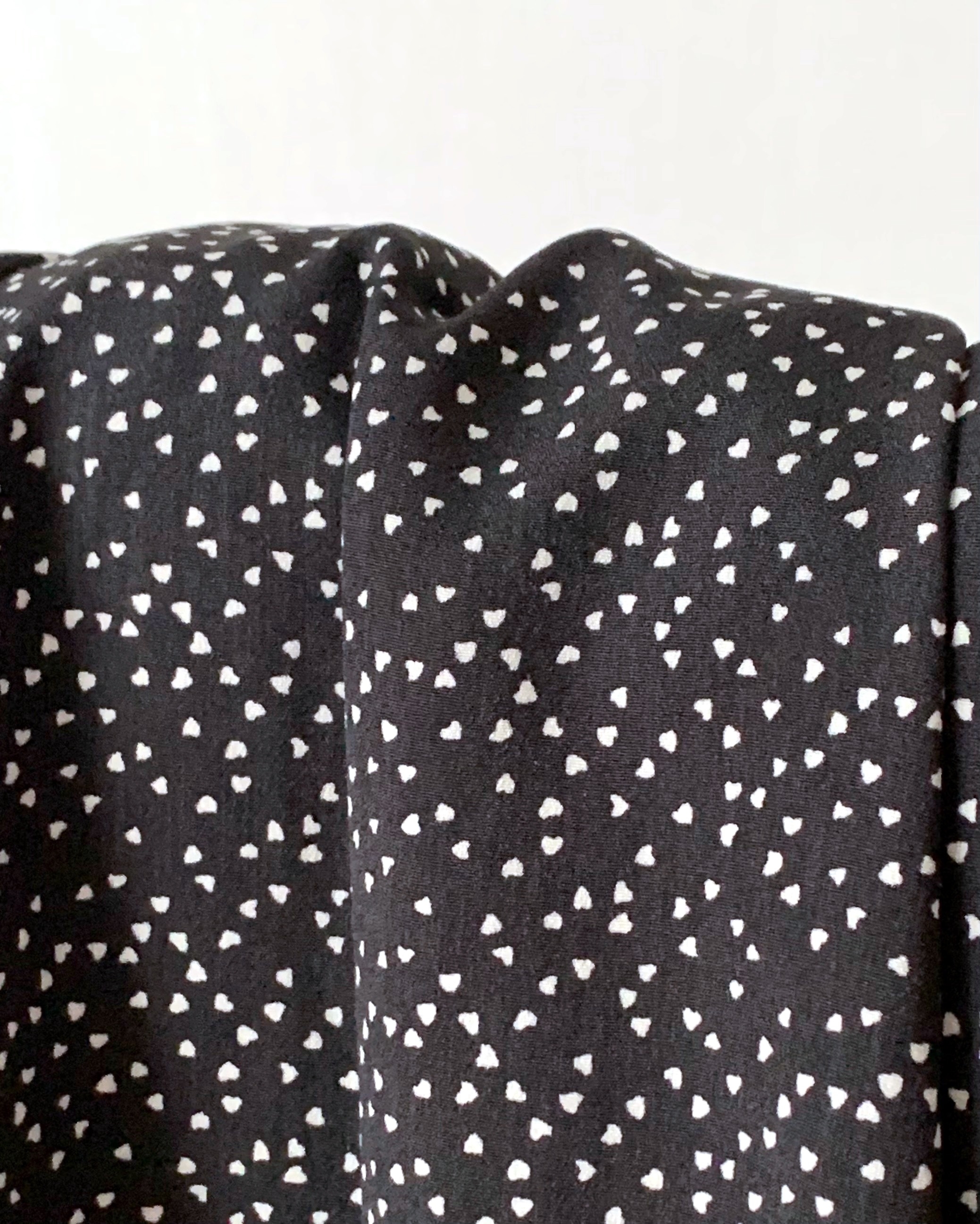 しまむらのおすすめファッションアイテム「ハートドットハイショクOP」