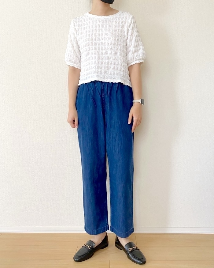 UNIQLO（ユニクロ）のおすすめファッションアイテム「コットンリラックスアンクルパンツ」のコーディネート