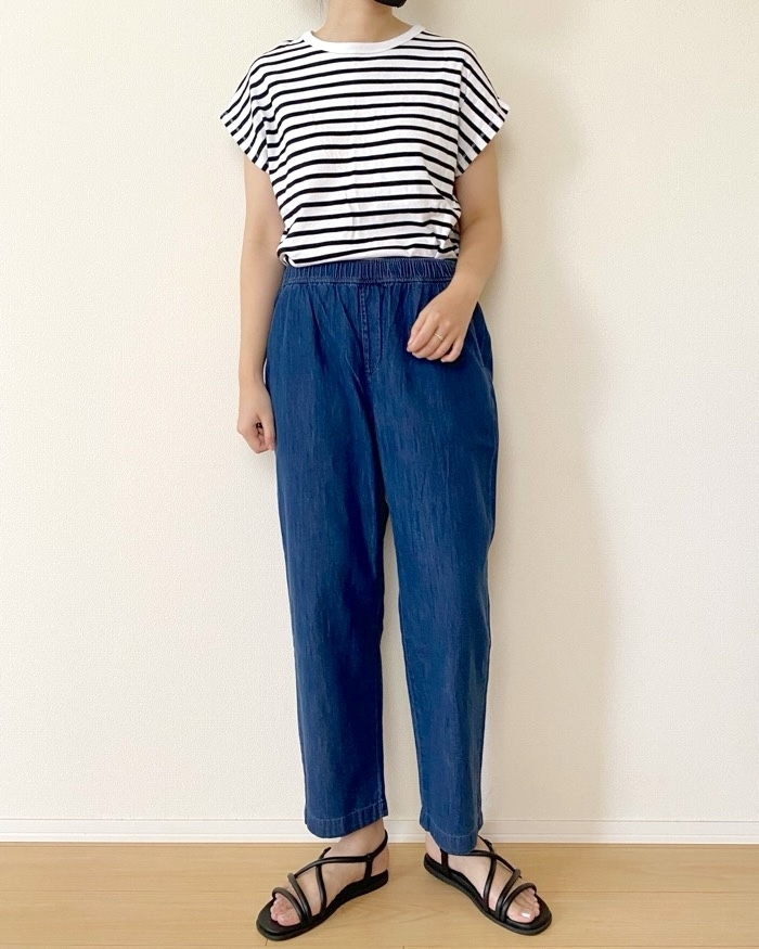 UNIQLO（ユニクロ）のおすすめファッションアイテム「コットンリラックスアンクルパンツ」のコーディネート