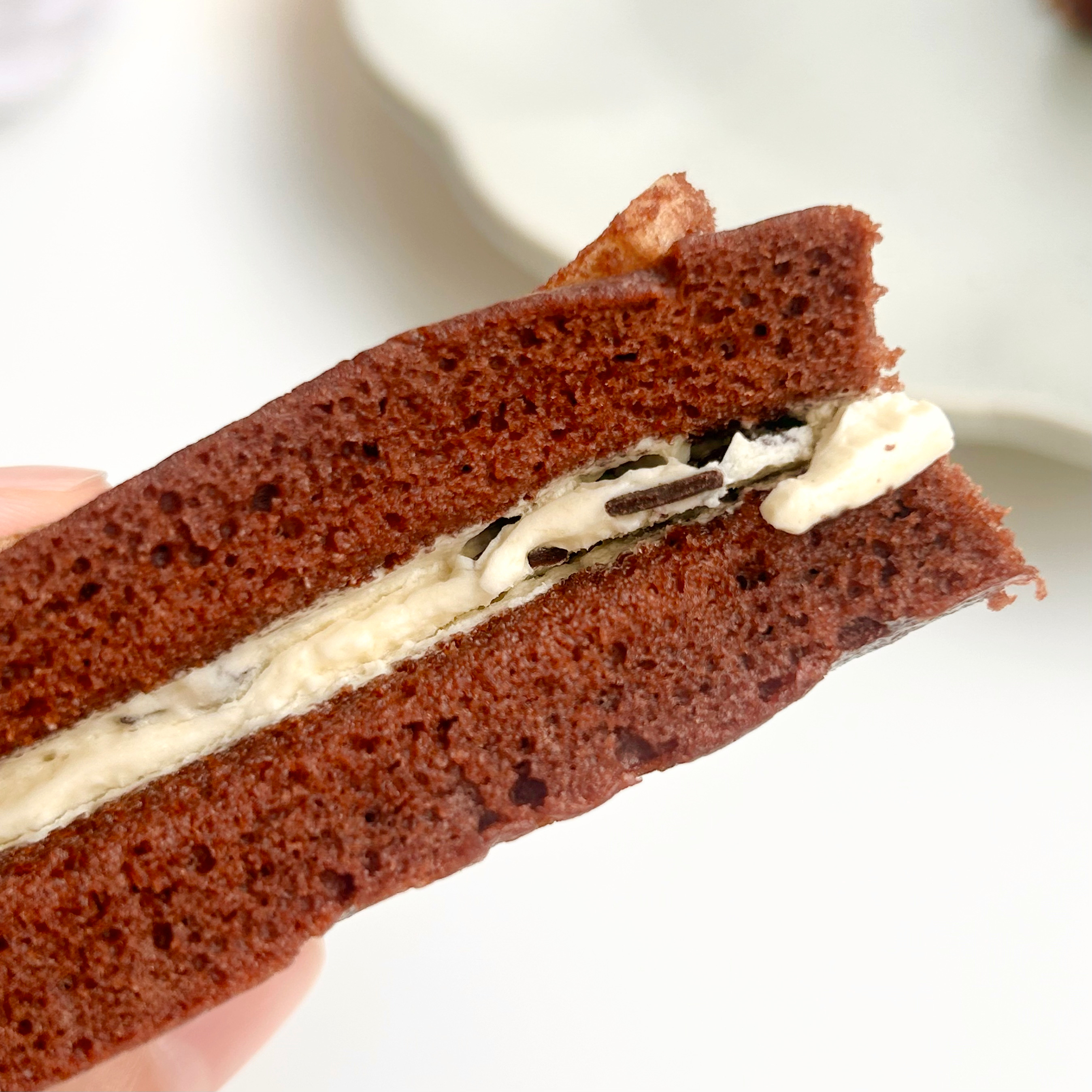 FamilyMart(ファミリーマート)のおすすめスイーツ「チョコバナナクッキーサンド」