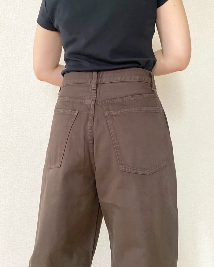 UNIQLO（ユニクロ）のおすすめファッションアイテム「デニムタックパンツ」