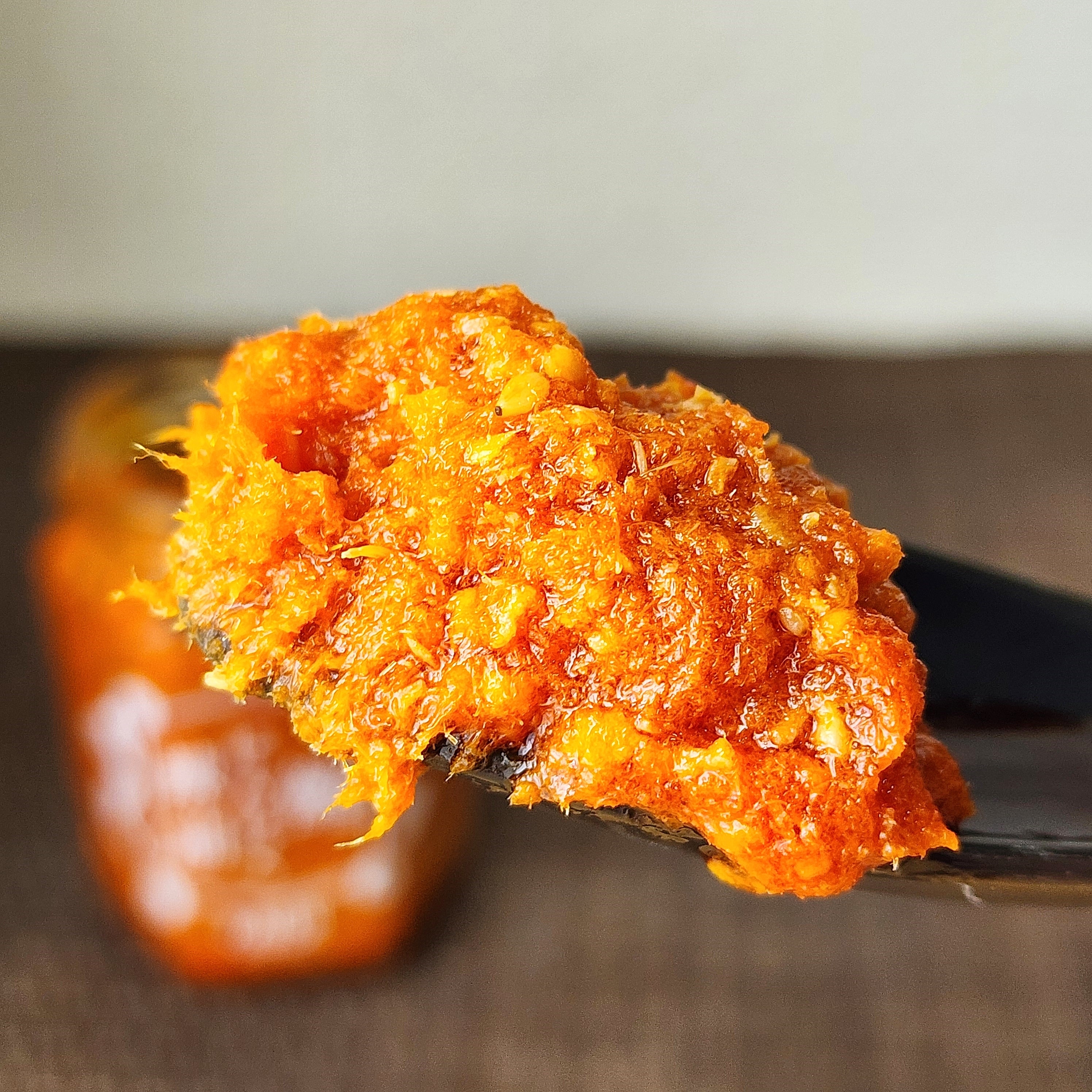 KALDI（カルディ）のおすすめ調味料「鮭にんにく辣油 赤唐辛子」